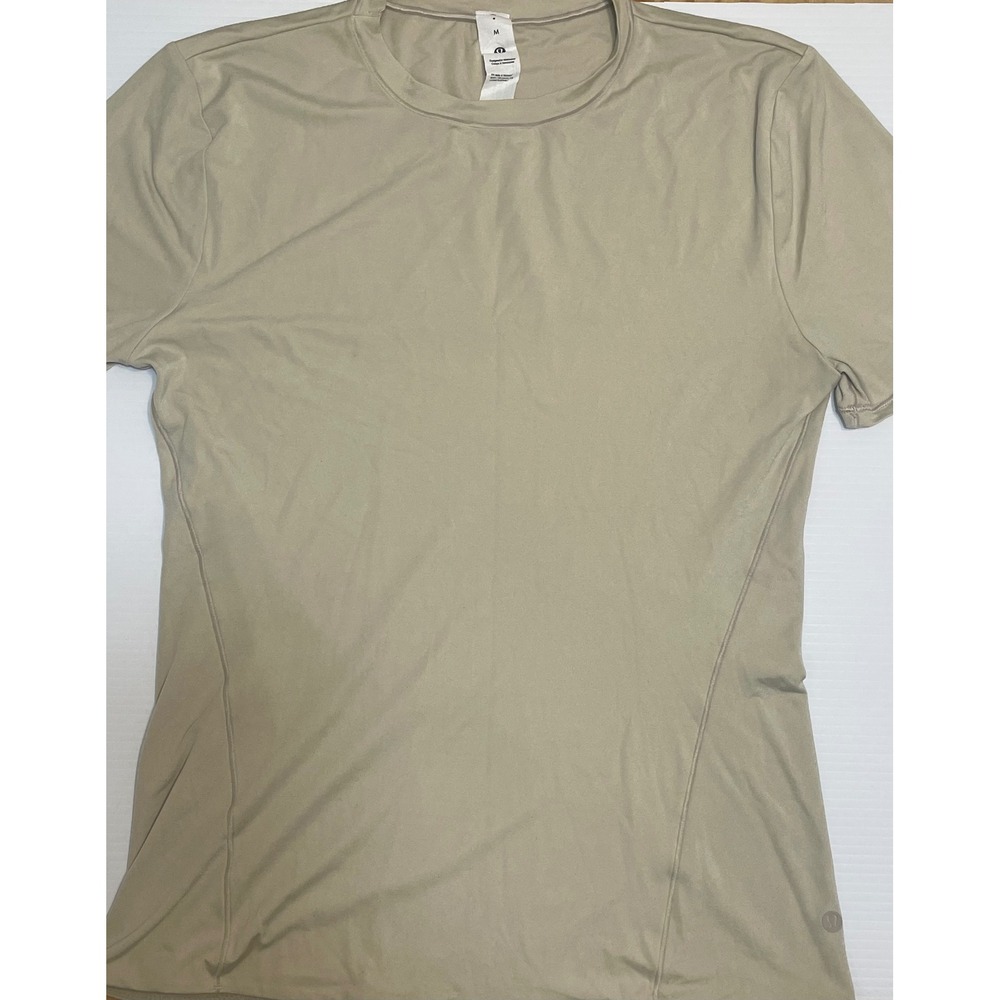 Lululemon Tan T-Shirt Womenâs Medium Athletic Fit Workout Top - Picture 4 of 4